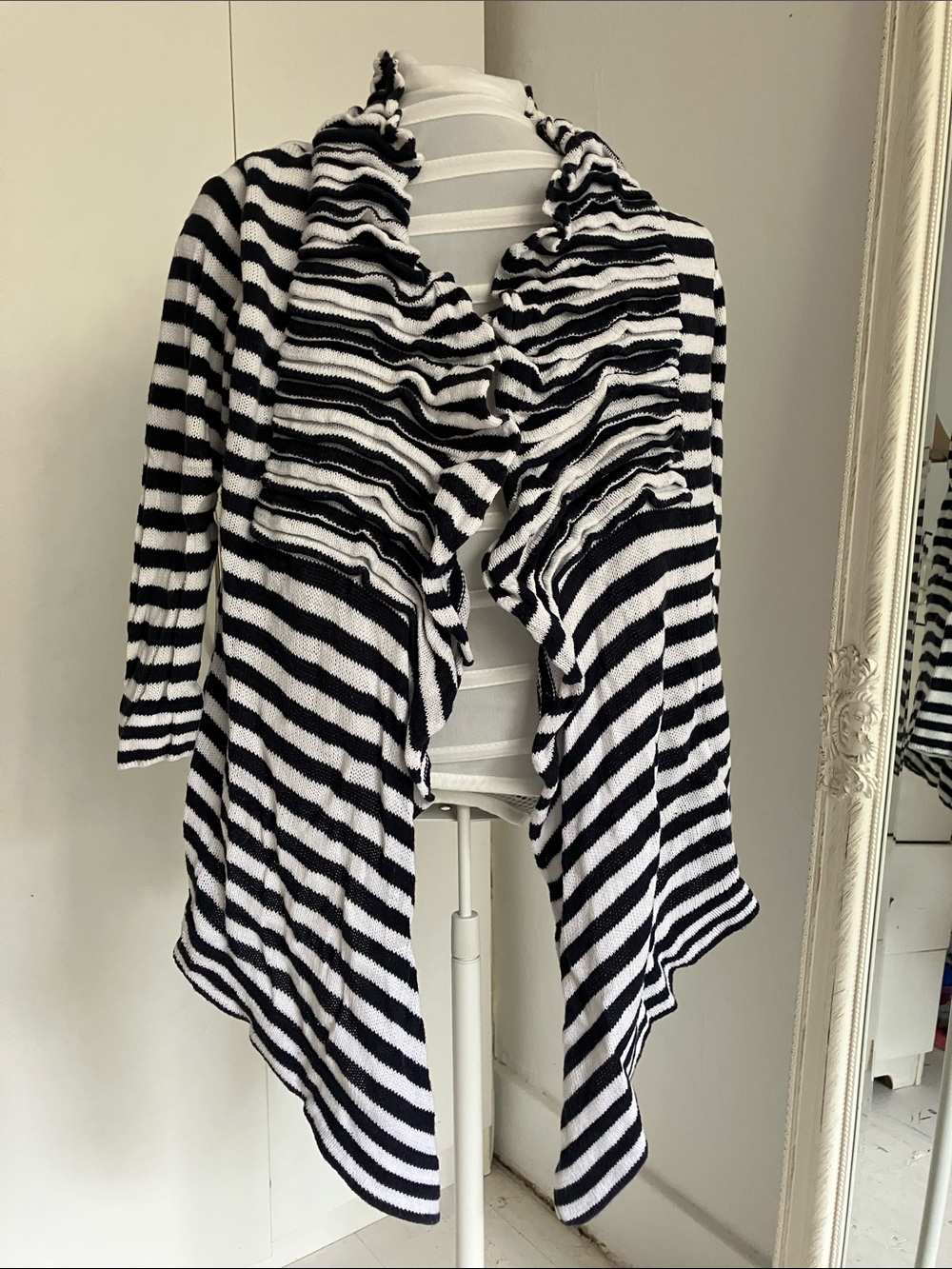 Women's Black & White Striped Open-Front Ruffle Cardigan